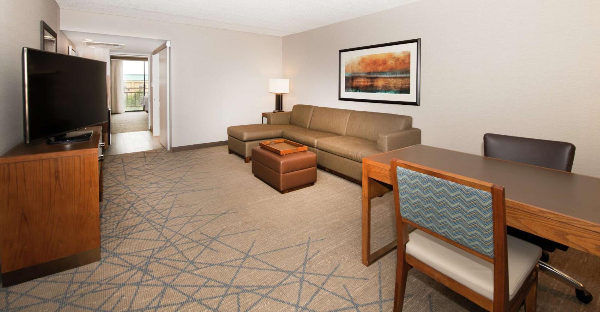 King Suite with Accessible Tub - Mobility and Hearing Access/Non-Smoking,1548562201:JPEG